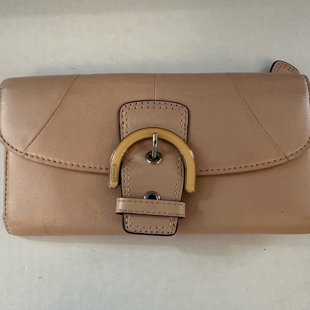 Coach Beige/light pink Leather Wallet with Buckle